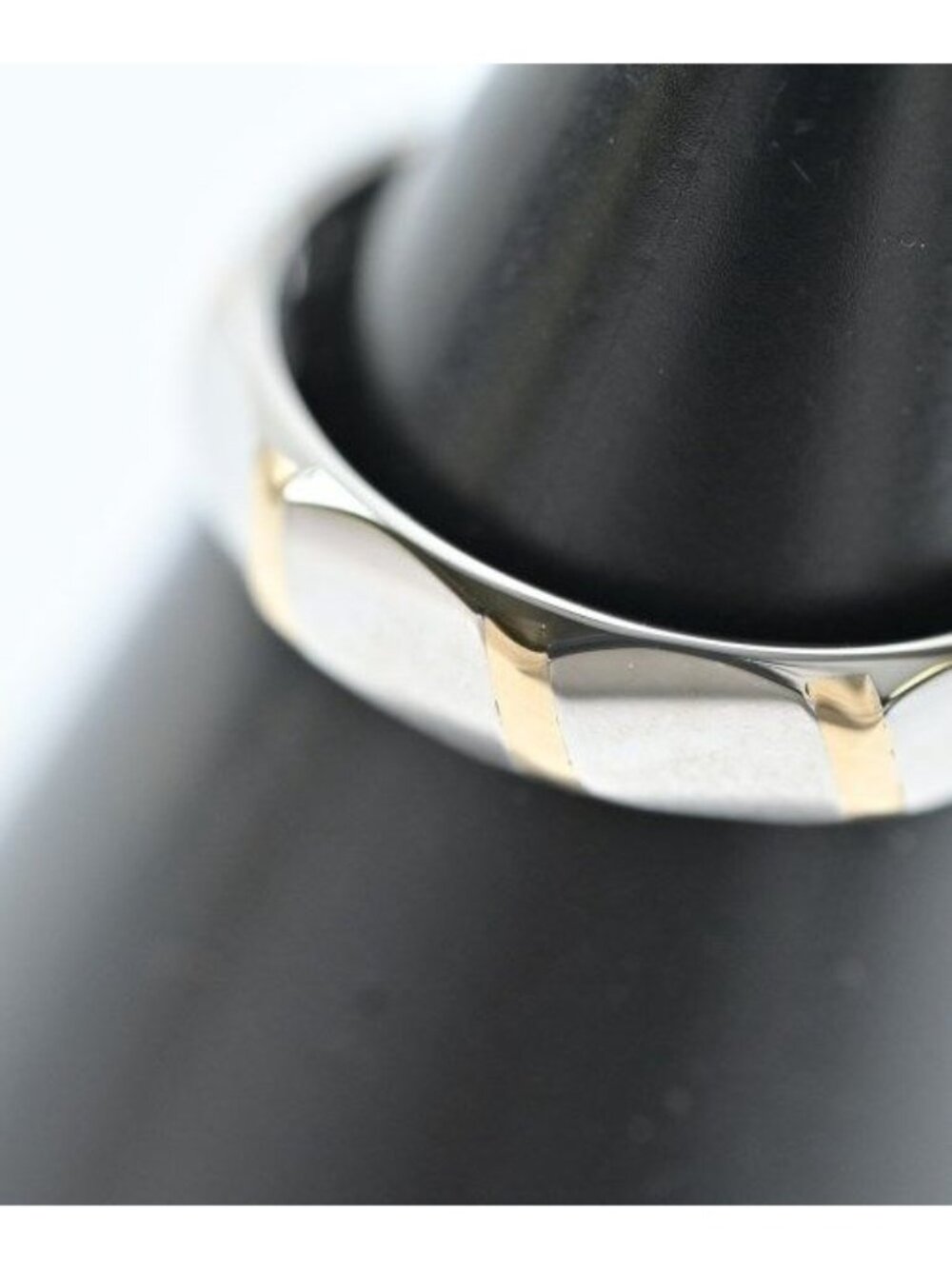 Celine Ring - Picture 5 of 8